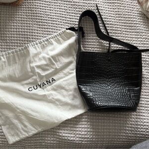 Cuyana Black Bucket bag